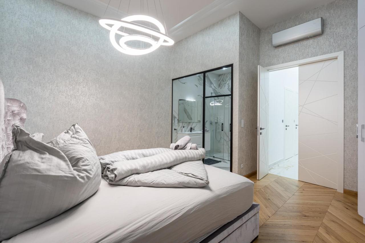 Heart Of Luxury With Amazing View Апартаменты *